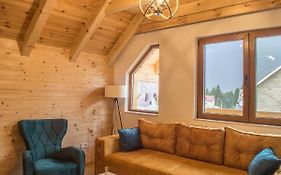Monte Pino Lux Apartments
